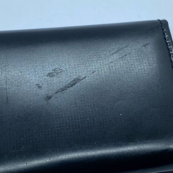 Authentic Agnes B. Black Patent Leather 5 Clip Key Case - Picture 3 of 11